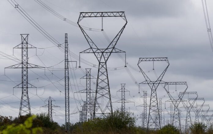 Canada electricity imports from U.S. tops exports: StatsCan