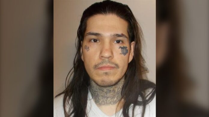 RCMP hunt for man wanted on Canada-wide warrant in Saskatoon