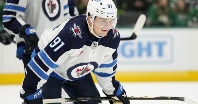Winnipeg Jets submit qualifying offers to 5 pending restricted free agents - Winnipeg